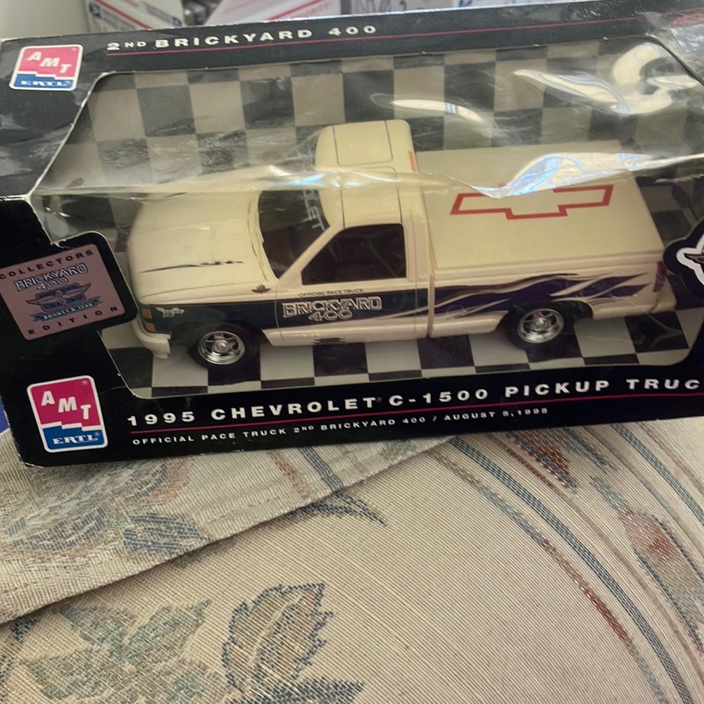 AMT 1/25 1995 chevy c-1500 pickup pace truck nib